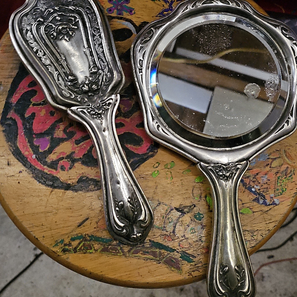 Elegant Silver Hand Mirror Set